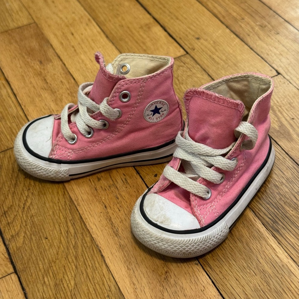 Converse Chuck Taylor‎ All Star Toddler Pink High Top Sneakers Shoes US 4